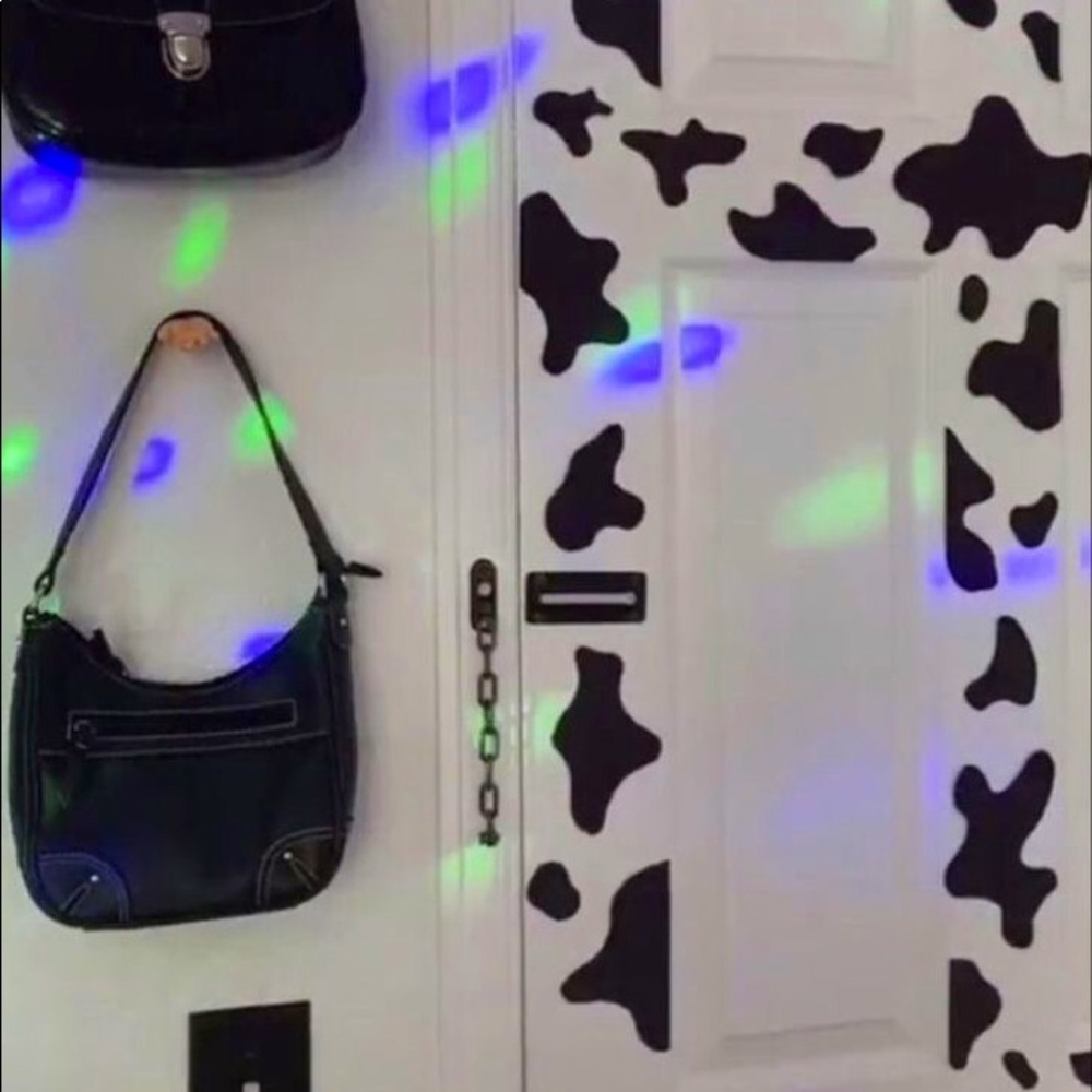 Meet your Posher, Val